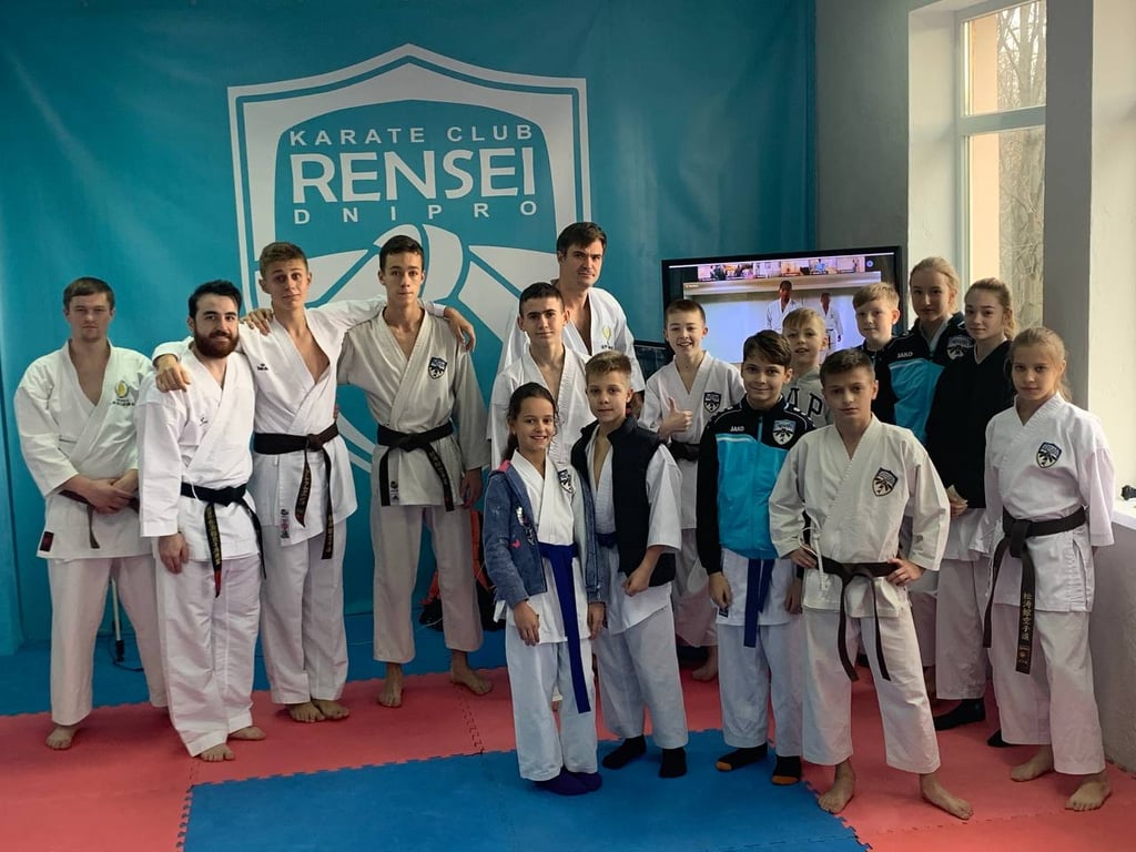 Разрушенный спортзал в Днепре