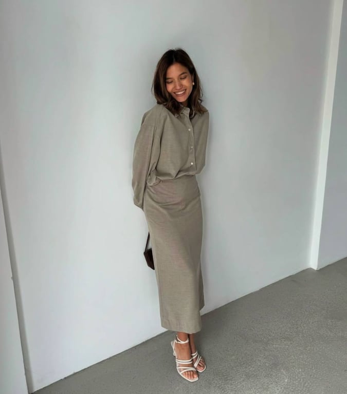 Спідниця-олівець не покидає тренди 2025 року