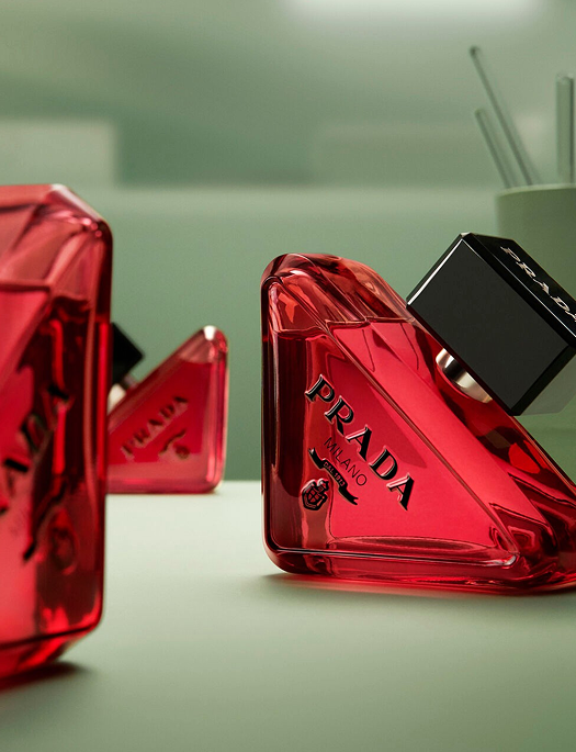 The best perfumes of 2025 Prada Paradoxe Radical Essence