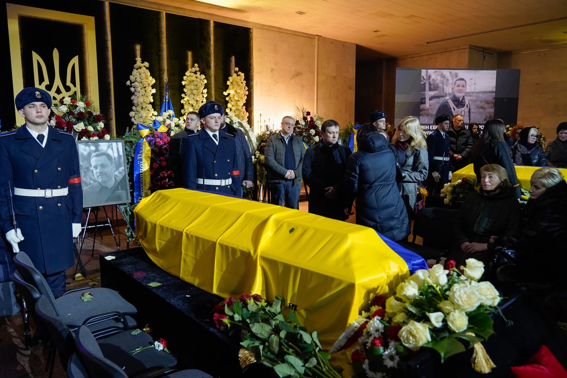 Похоронная процессия Бровары авиакатастрофа