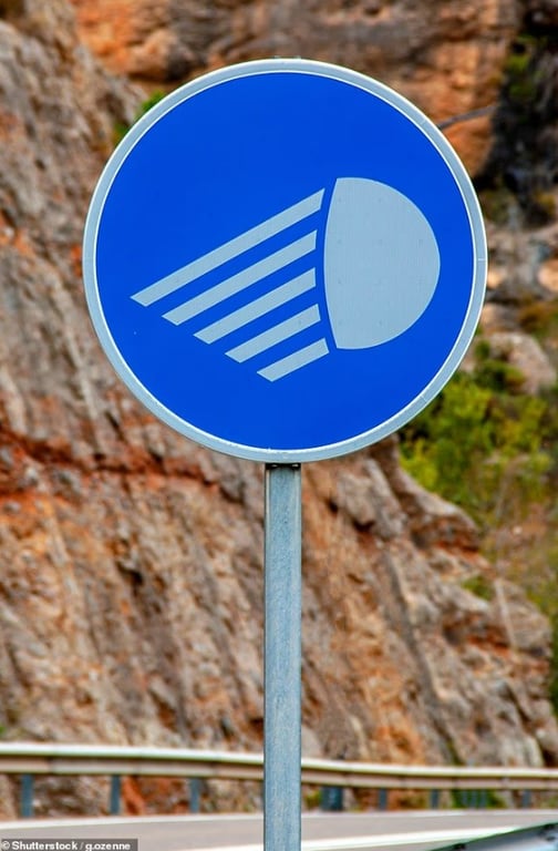 Europe's most misunderstood road signs — a selection — photo 3