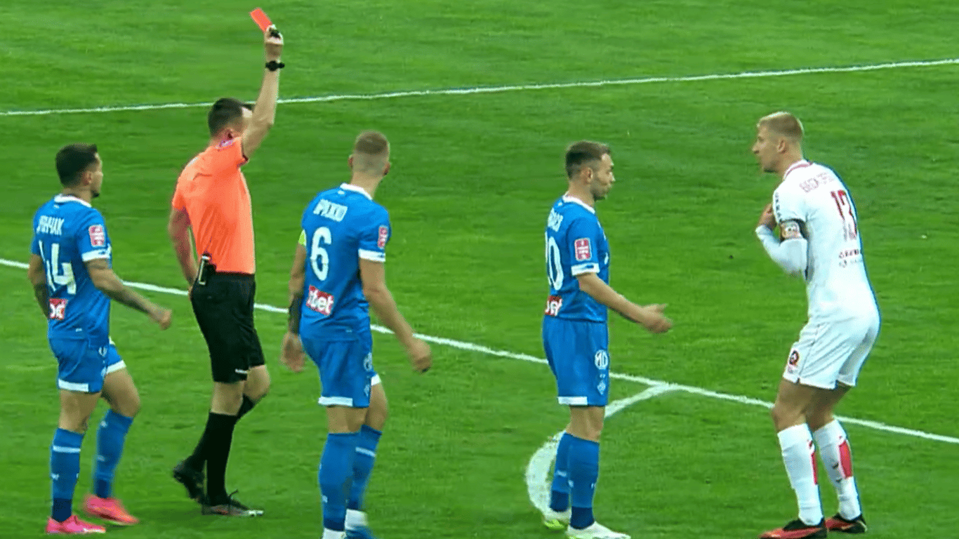 Динамо впевнено обіграло Кривбас в матчі з дивним пенальті та видаленням