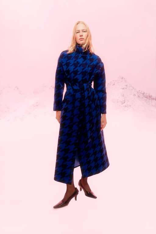 Модель у вбранні з нової колекції Андре Тана. Фото: менеджмент дизайнера.