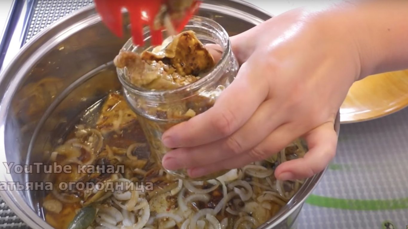 салат із баклажнів на зиму