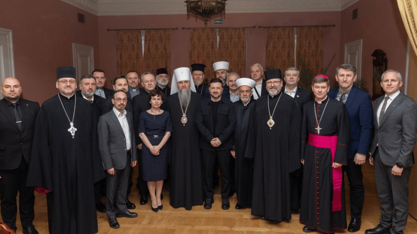 Важно во время войны: Зеленский встретился с членами совета церквей
