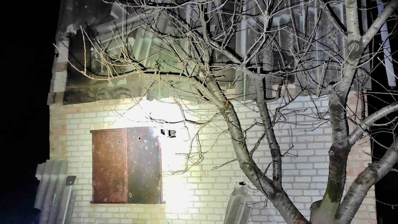 Обстрелы Днепропетровщины 18 января: власти показали фото последствий атаки