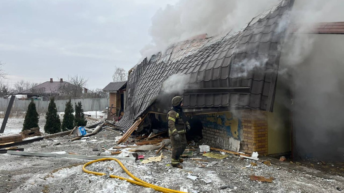 Россияне обстреляли четыре района Харьковской области: есть значительные разрушения