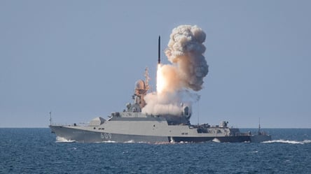 Ворог вивів на чергування у Чорне море ракетоносії — яка загроза - 285x160