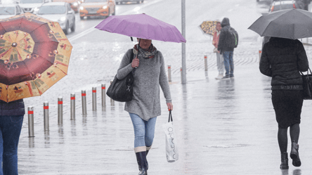 До України прямує фронт — Діденко сказала, де завтра будуть дощі - 290x166