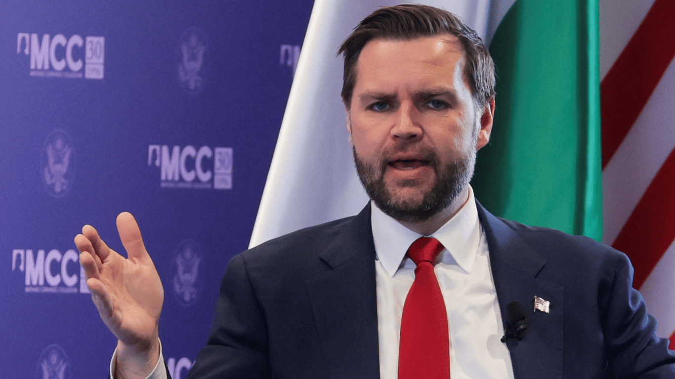 Джей Ди Вэнс назвал "скандальной" шутку Зеленского в сторону Орбана