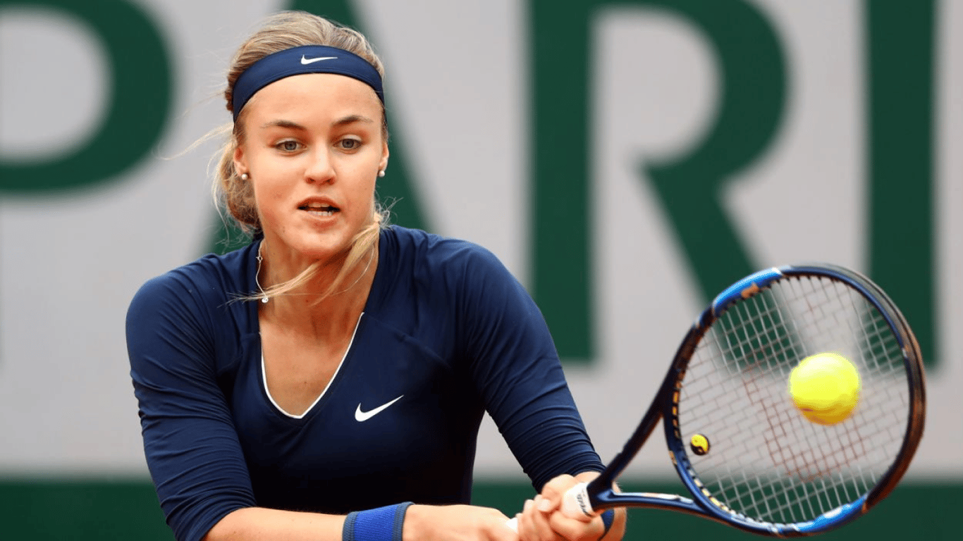 Словацька тенісистка перемогла росіянку в символічному вбранні