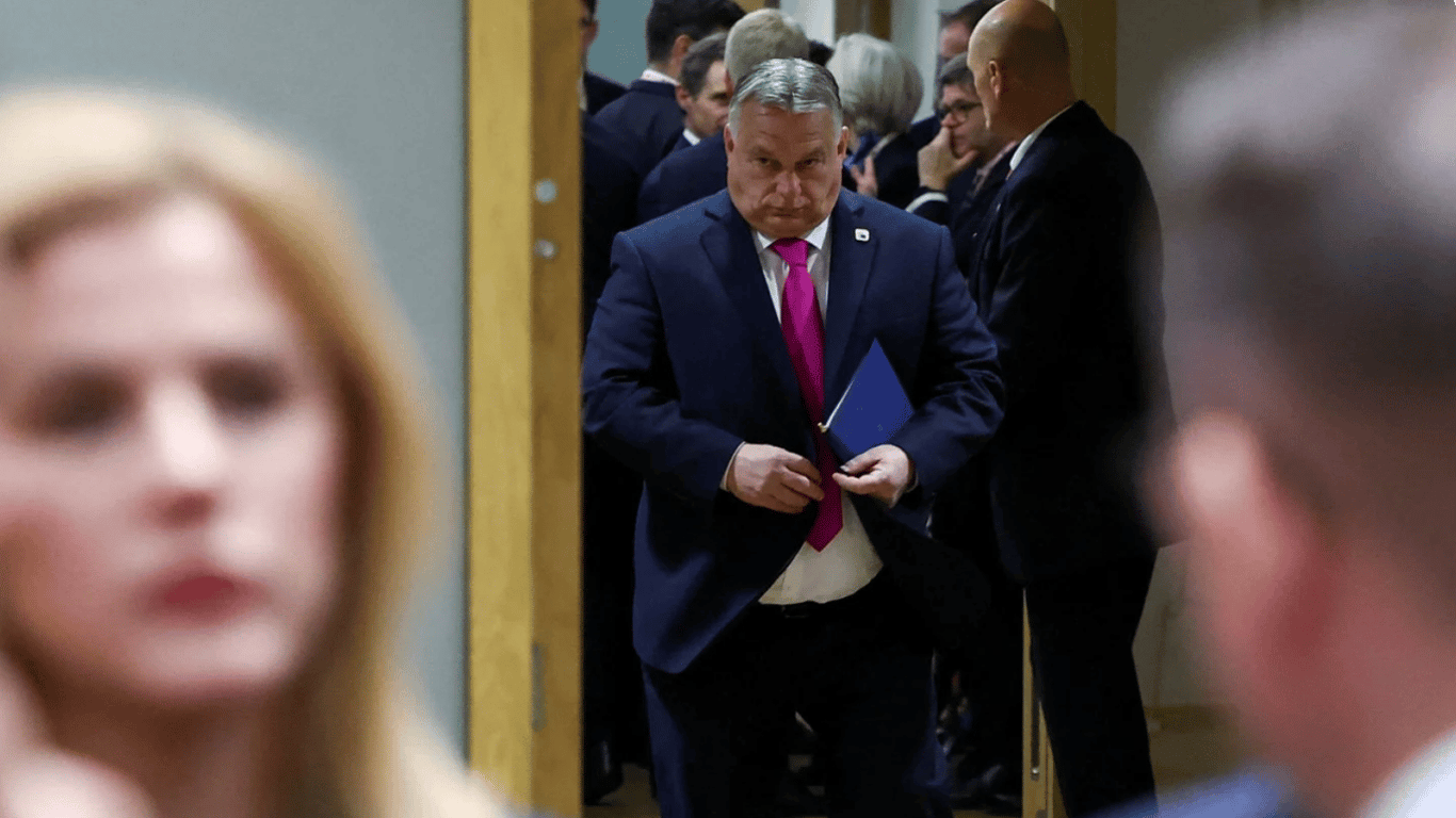 Саміт ЄС щодо початку переговорів —  Шольц хитрістю вивів Орбана із зали