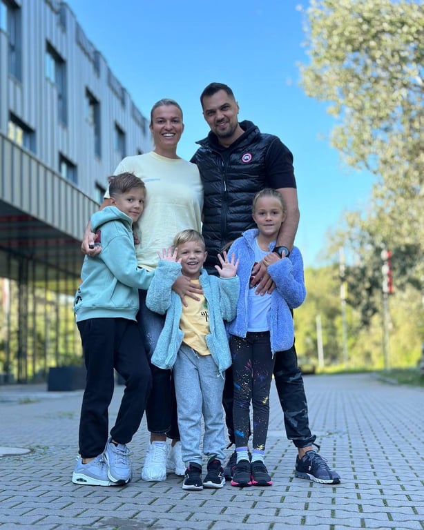 Константин Евтушенко с семьей