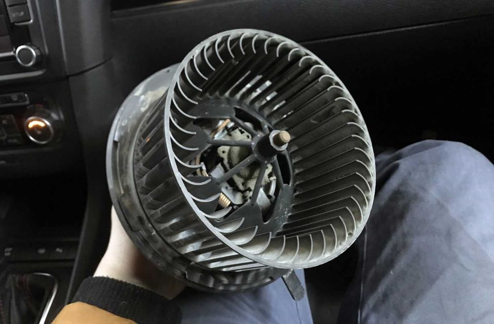 Почему вентилятор печки автомобиля должен быть включен всегда - фото 1