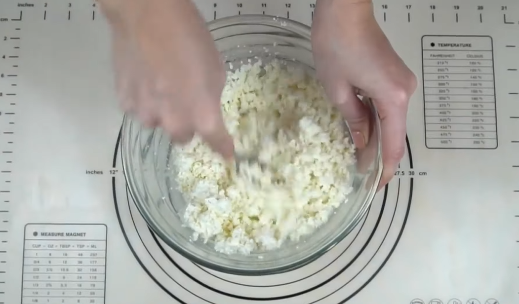 Творожные пончики