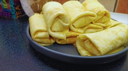 Млинці з печерицями — рецепт для швидкого смачного сніданку - 285x160