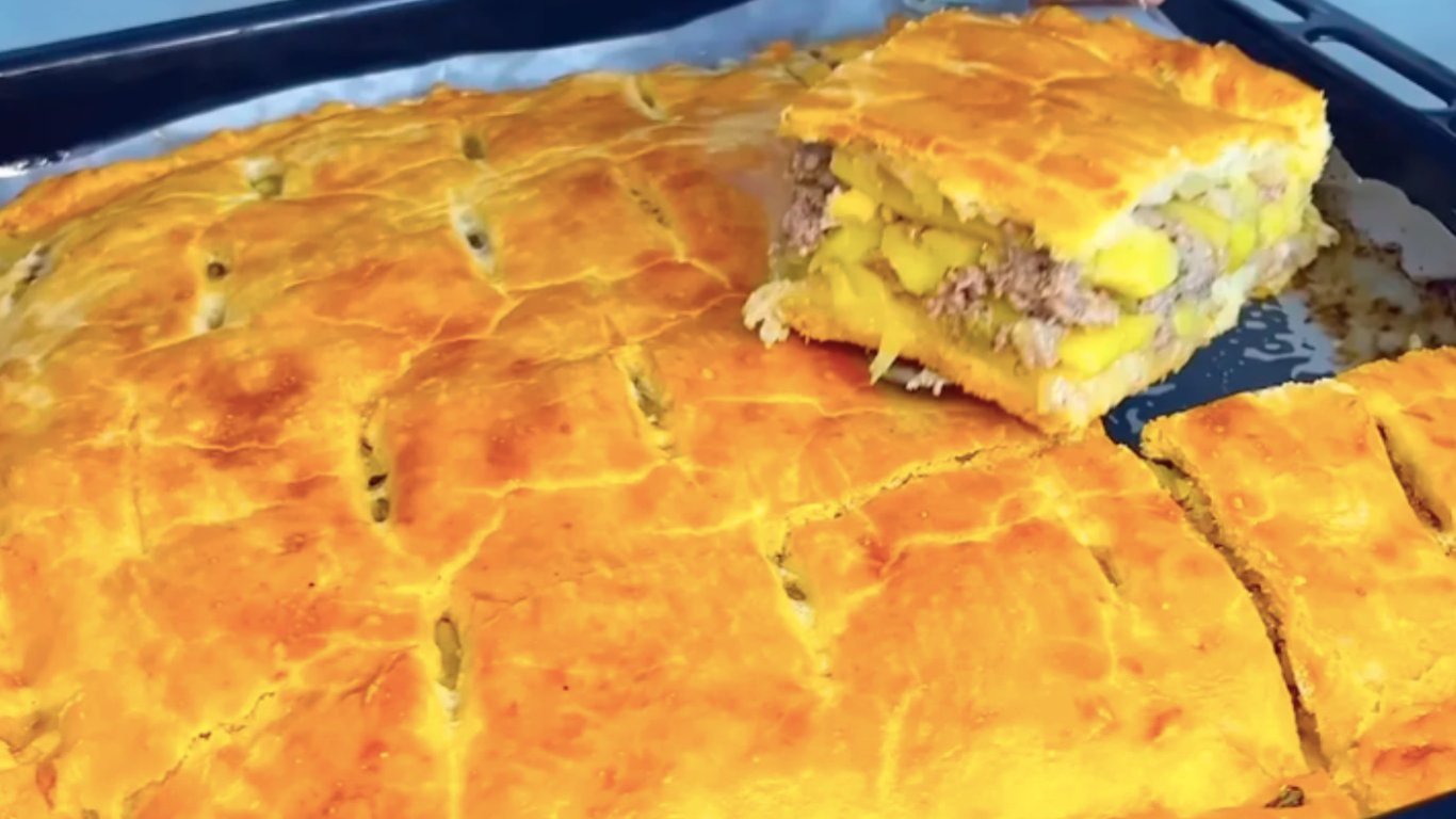 Пирог с мясом и картошкой без дрожжей и яиц: рецепт на ужин