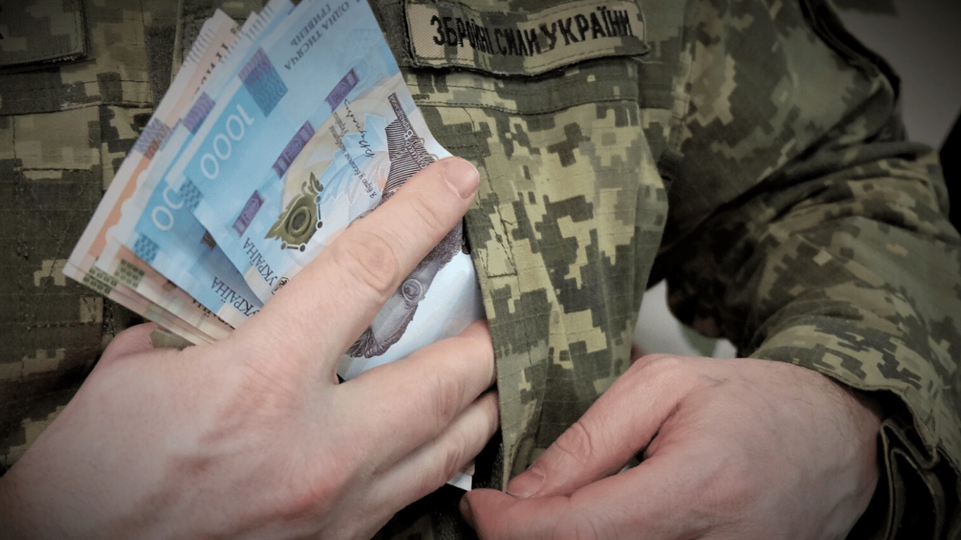 Кабмін оновив виплати військовим — який мінімальний щомісячний розмір грошового забезпечення