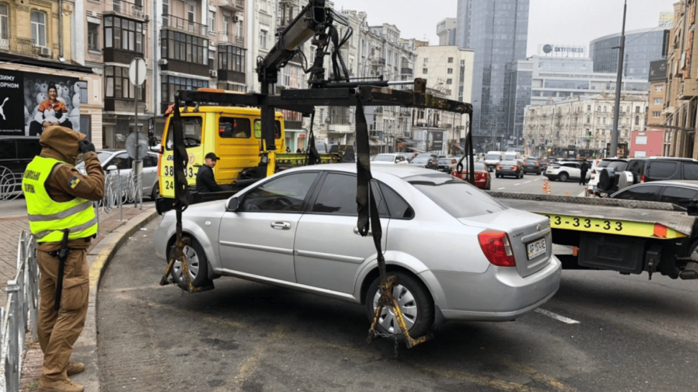 У Києві не евакуйовуватимуть автомобілі під час повітряної тривоги