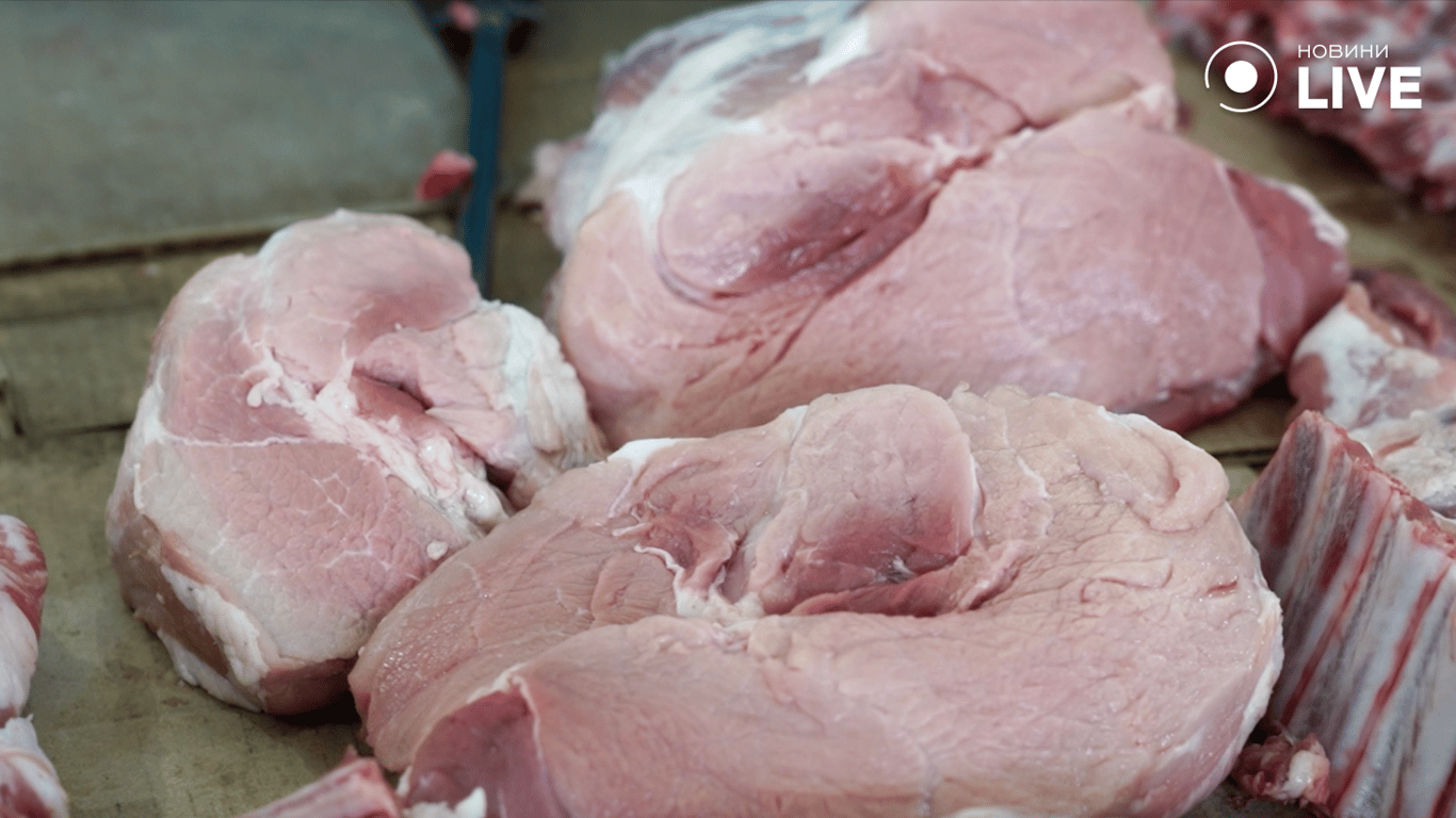 Свинина на прилавку