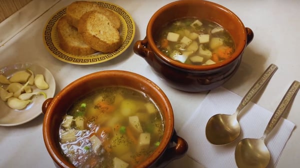 Постный суп с фасолью и овощами
