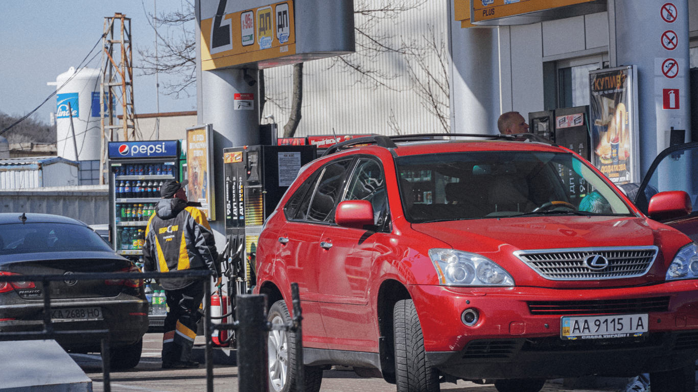 Цены на топливо в Украине по состоянию на 13 апреля — сколько стоит бензин, газ и дизель