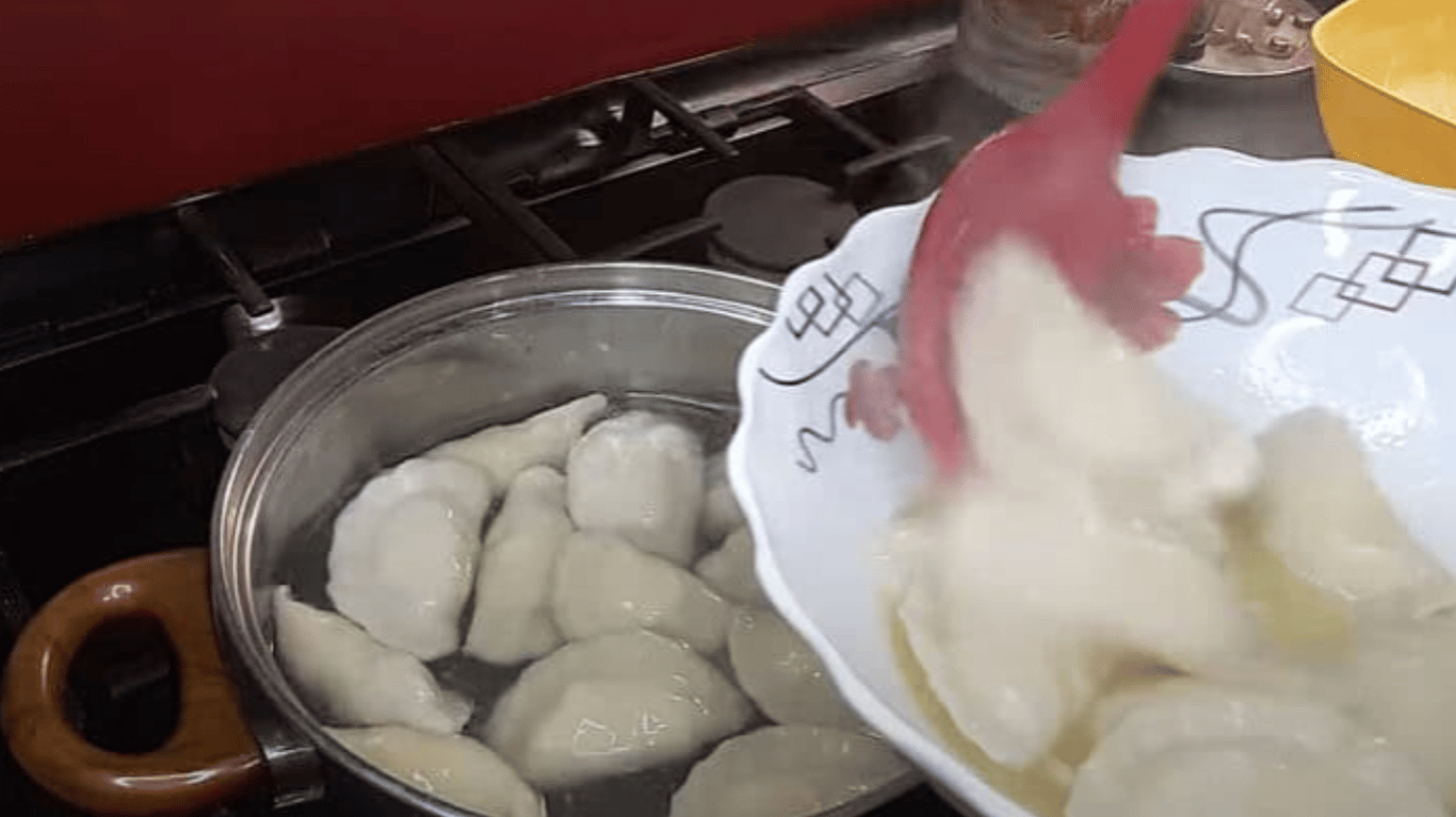 швидкий рецепт вареників з смачним тістом