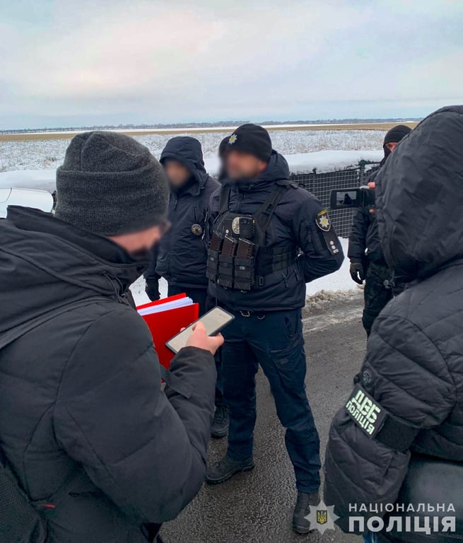 мНацполіція затримує поліцейских-хабарників