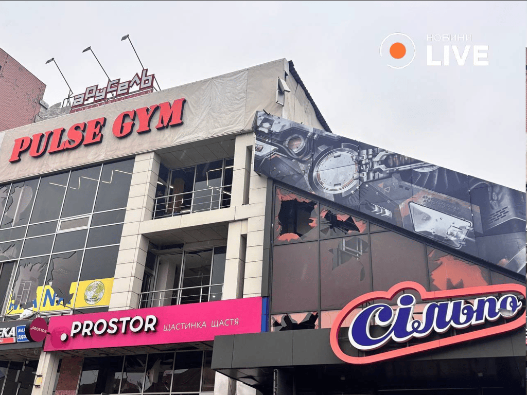 РФ зруйнувала популярний супермаркет Харкова — ексклюзивні кадри - фото 3