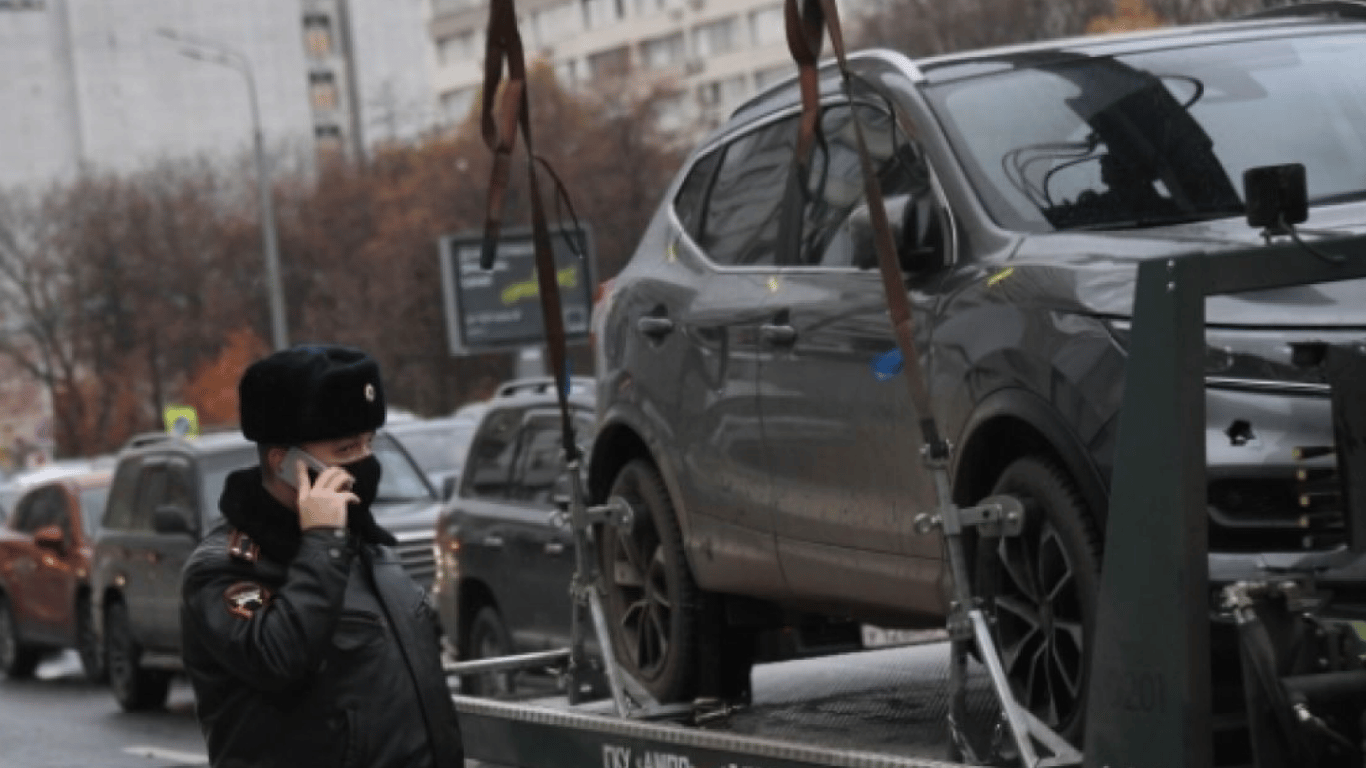 Сейм Латвії схвалив ініціативу забирати авто з російськими номерами та передавати Україні