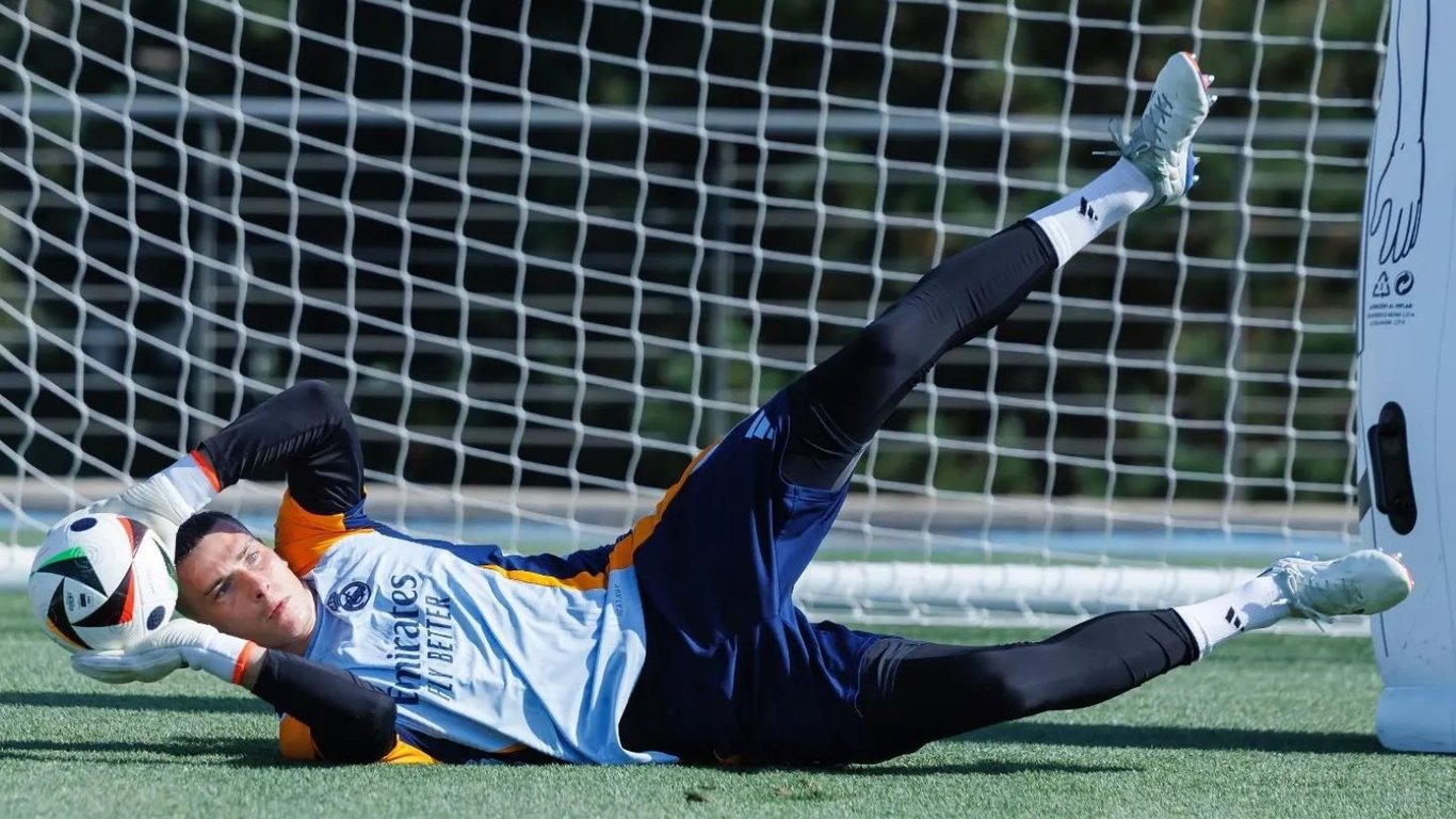 Андрей Лунин