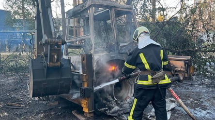 Нічна атака на Київщину: очевидці публікують відео вибухів - 285x160
