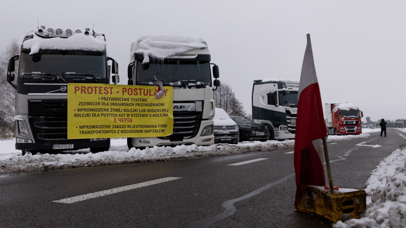Поляки вирішили продовжити блокаду кордону з Україною — названо термін
