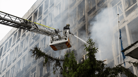 У Києві пошкоджені будинки можуть не встигнути відновити до зими - 290x166