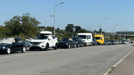 Проїзд до Молдови ускладнено — яка ситуація на трасі Одеса-Рені - 285x160