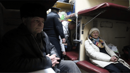 Українці не можуть придбати квитки УЗ — коли з'являться в продажу - 285x160