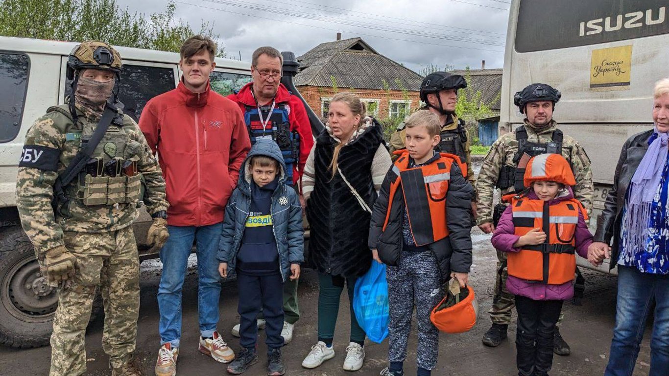 В Харьковской области эвакуировали детей из общин, находящихся под обстрелами