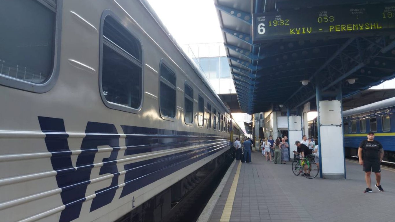 Из-за схождения грузовых вагонов изменились рейсы поездов харьковского направления