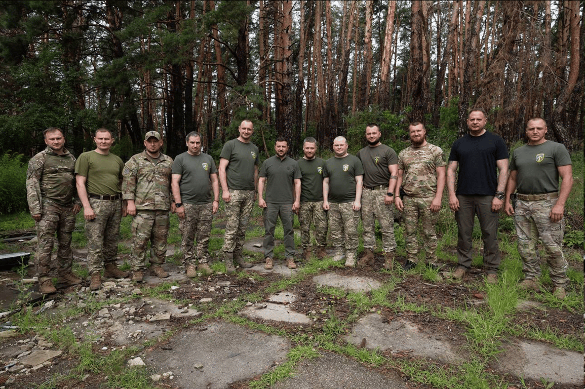 Зеленський відвідав Харківщину та зустрівся з воїнами і медиками - фото 1