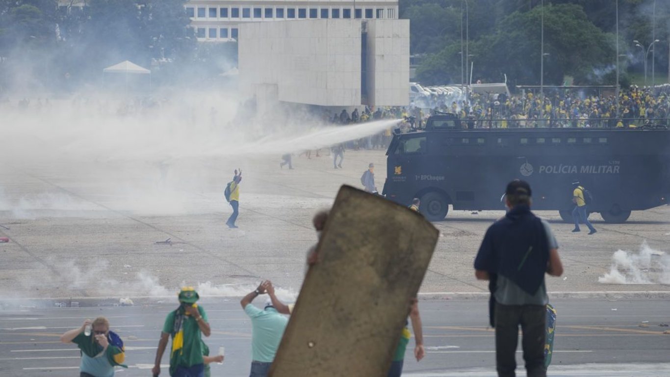 В Бразилии продолжаются антиправительственные протесты