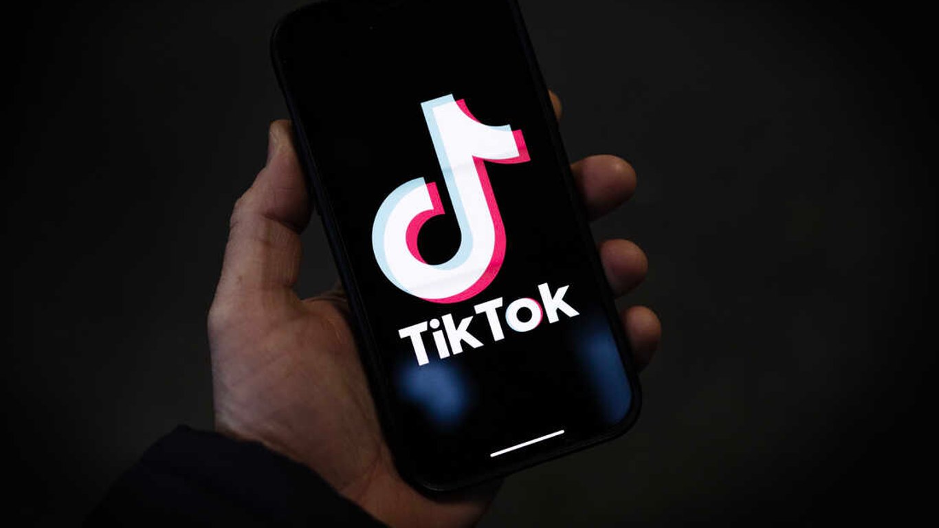 TikTok заблокував десятки акаунтів російської держпропаганди. Читайте на  UKR.NET