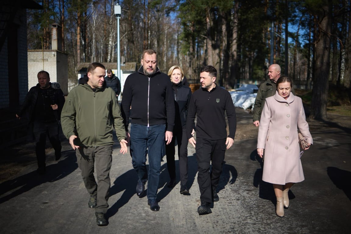 Зеленський село Ягідне