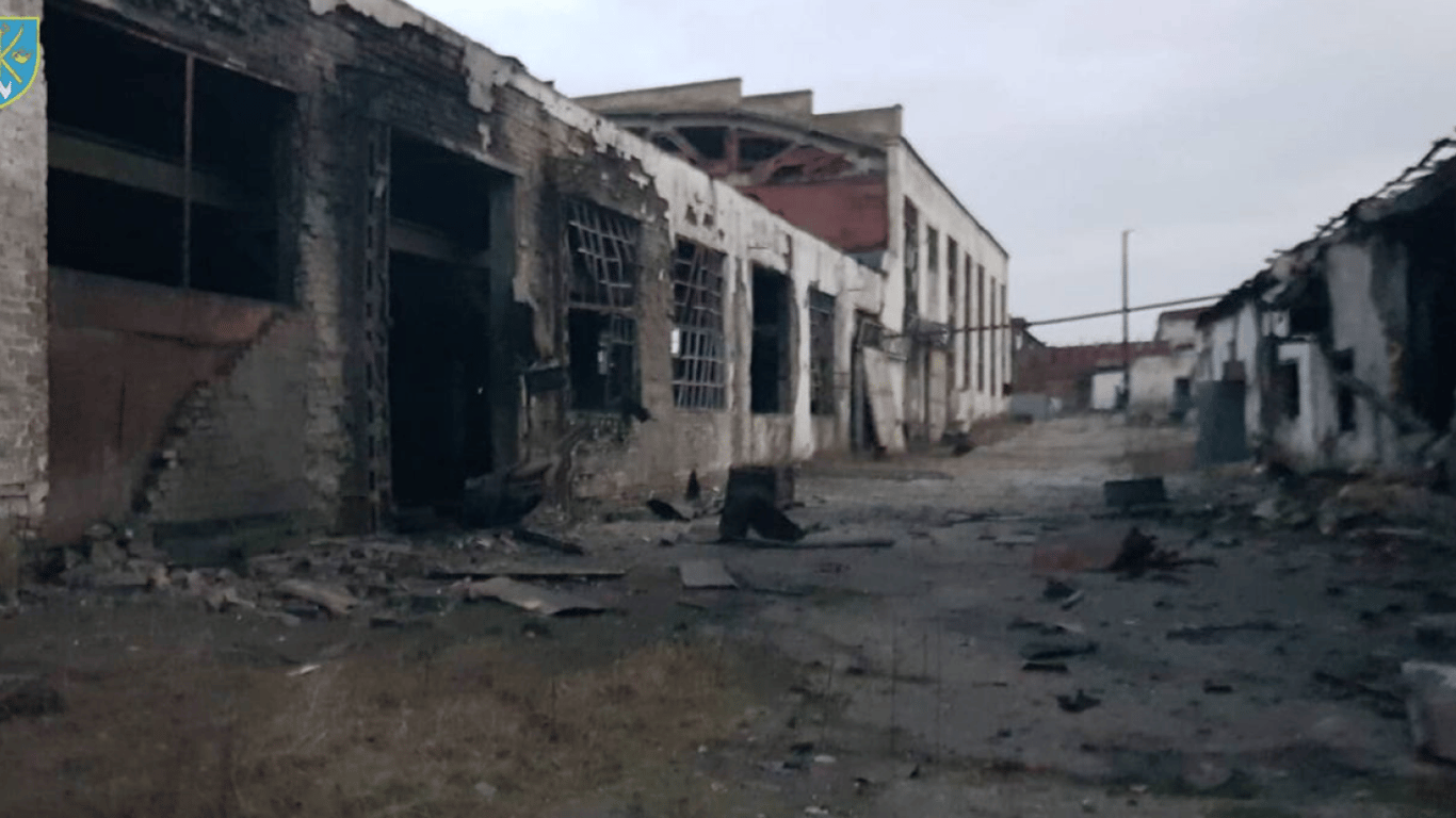 Россия атаковала Херсонщину черными дронами — фото разрушений
