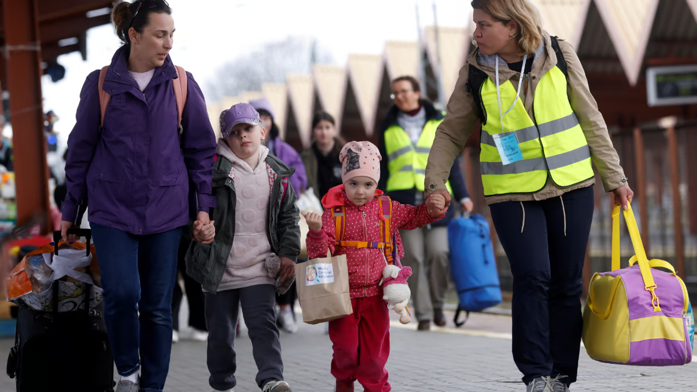 Некоторые районы Германии больше не хотят принимать беженцев из Украины.