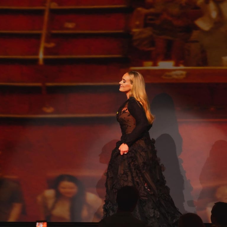 Адель виступила у сукні Юдашкіна