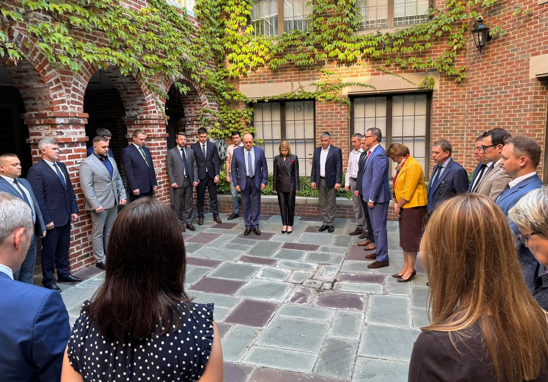 Хвилина мовчання в США