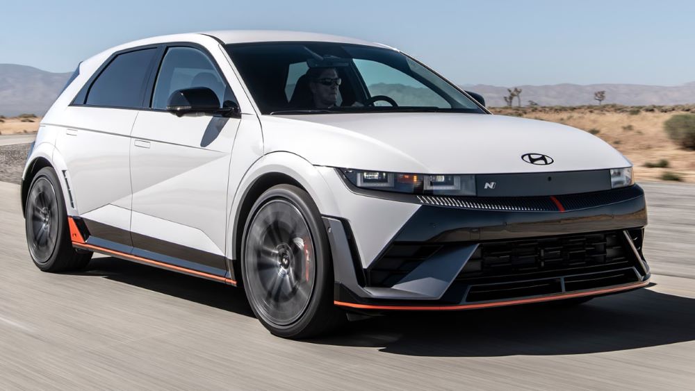 Перехід з ДВЗ — експерти назвали електромобілі найкращі для першої купівлі - фото 1