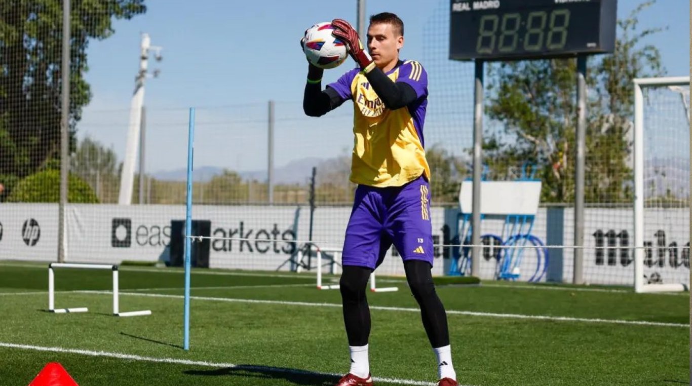 Андрей Лунин на тренировке — Тибо Куртуа уже выздоровел