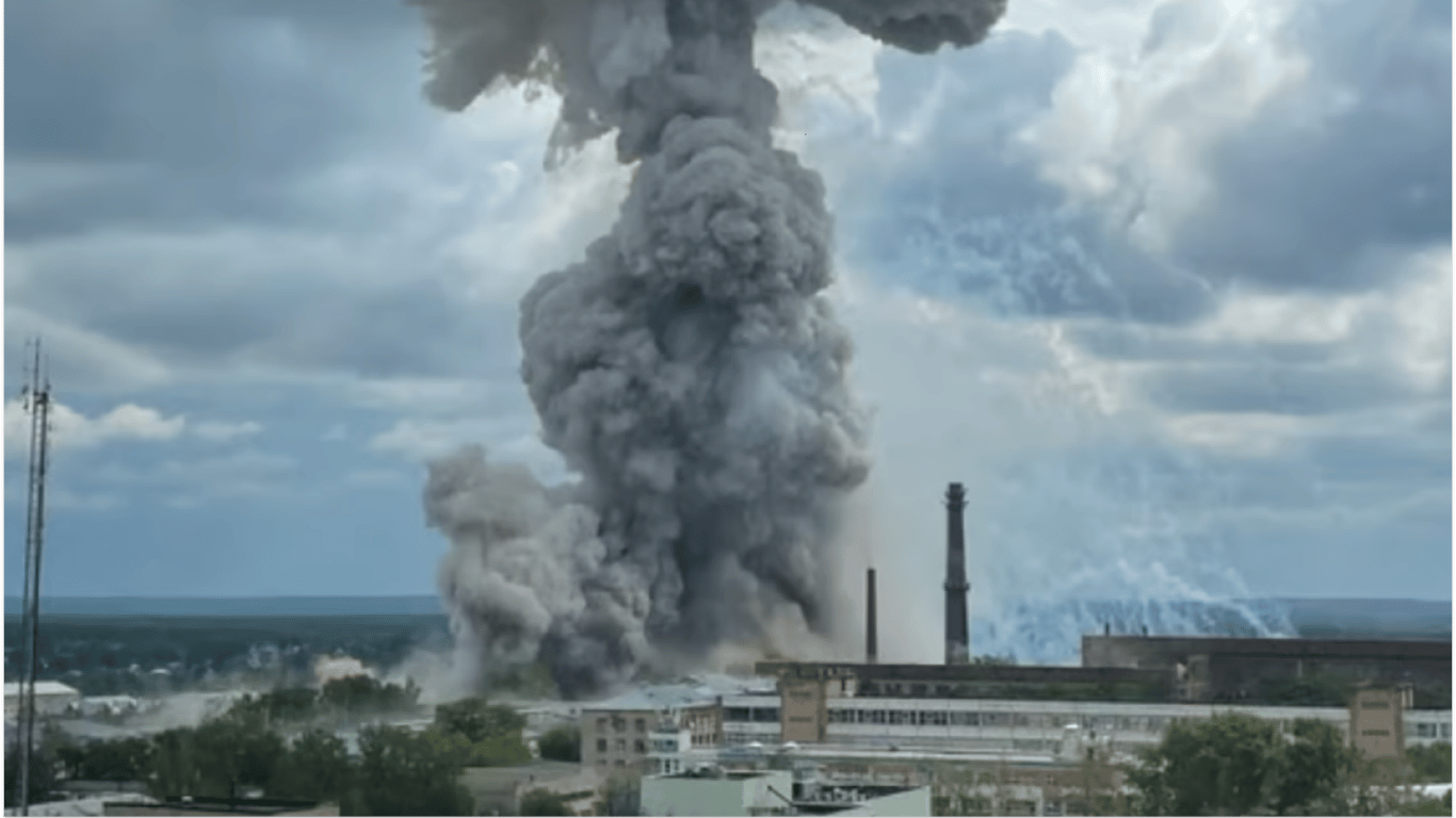В РФ звільнили директора заводу, на якому стався вибух, — ЗМІ