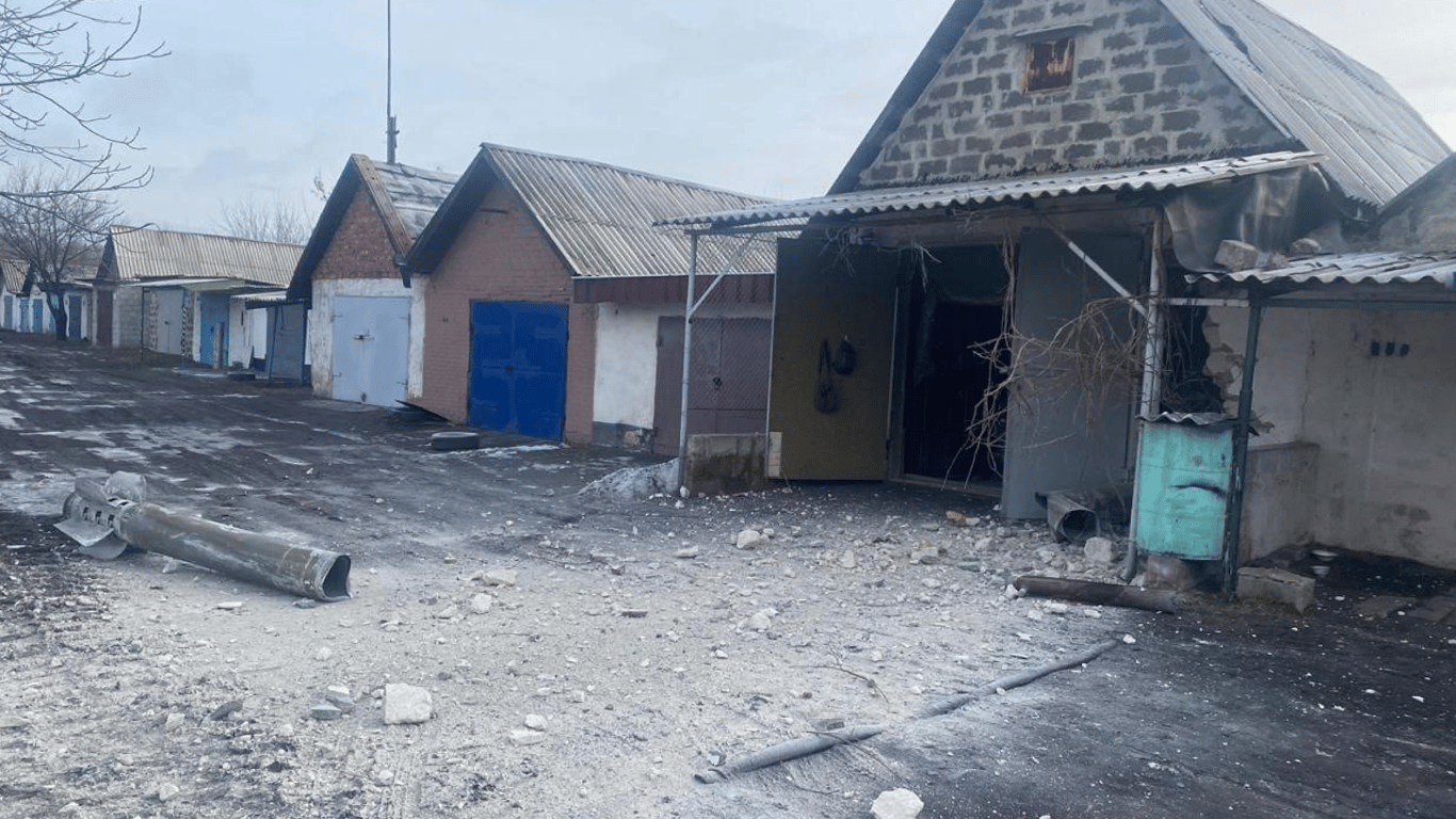 У Донецькій області пролунали вибухи, зафіксовано руйнування
